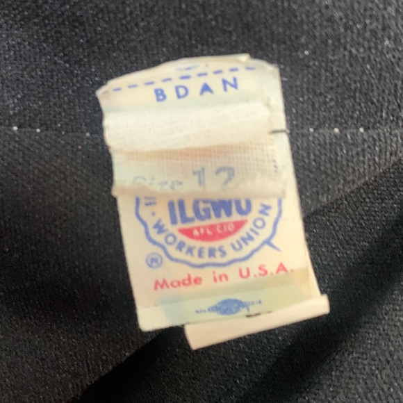 1970’s black cocktail dress with handkerchief skirt and sheer sleeves - Picture 11 of 12